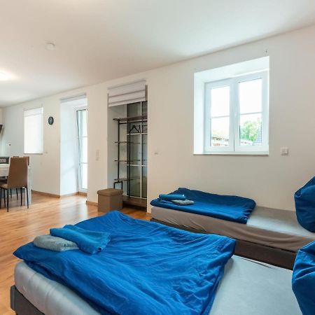 Apartment With Terrace In An Ideal Location Haunsheim Kültér fotó