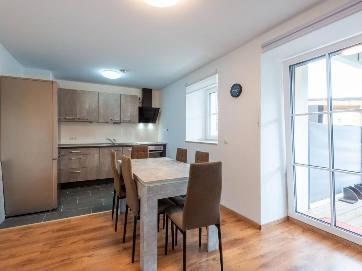 Apartment With Terrace In An Ideal Location Haunsheim Kültér fotó