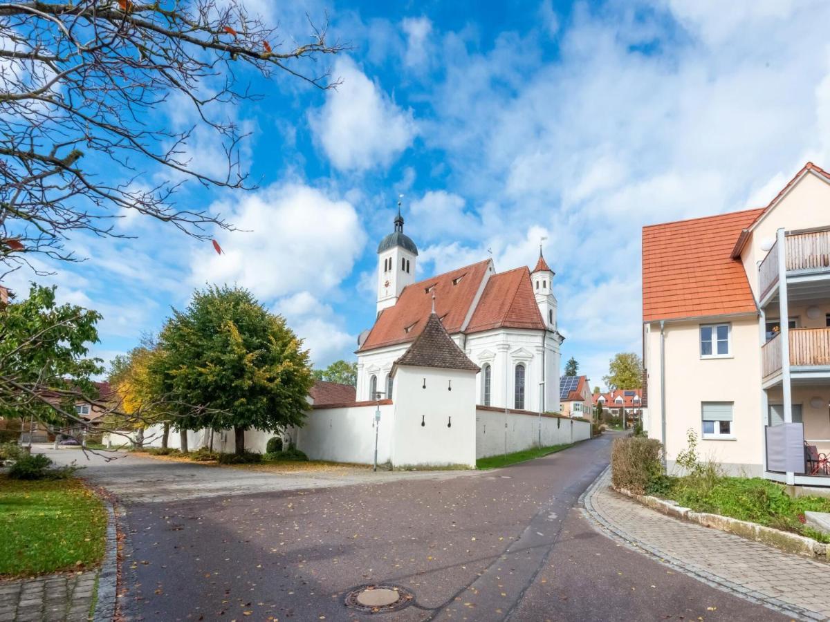Apartment With Terrace In An Ideal Location Haunsheim Kültér fotó